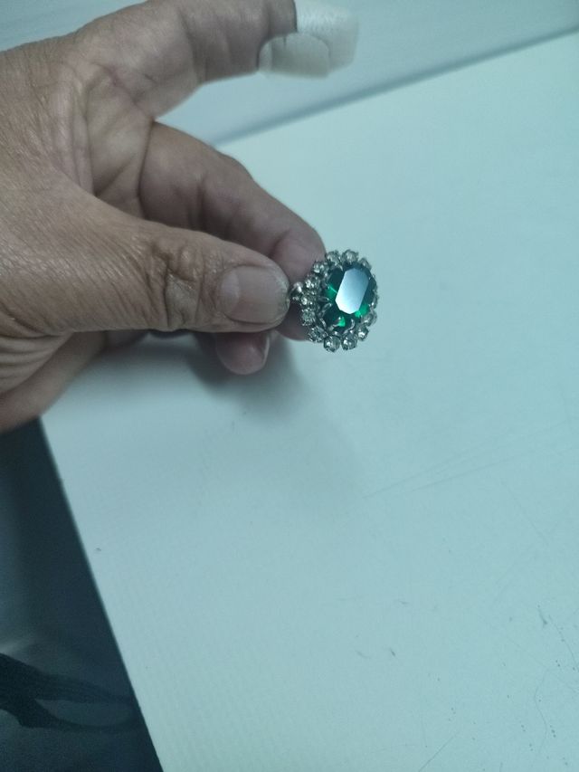 Anillos de chica muy bonita