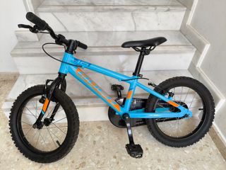 Bicicleta marca Quer