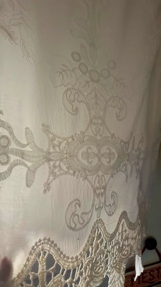 Blusa lino bordada y blonda T Unica