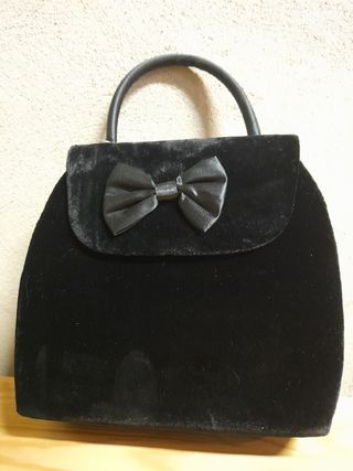 Bolsito terciopelo negro