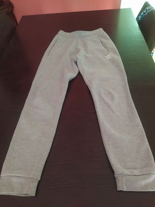 pantalón adidas
