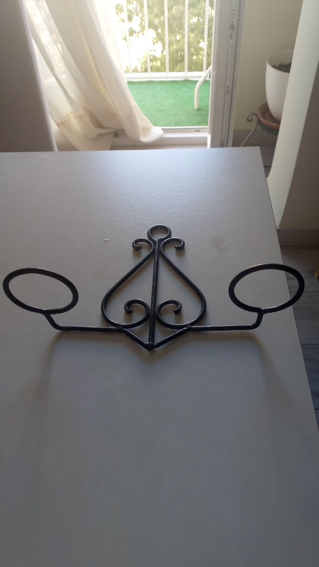 Soporte de forja para macetas