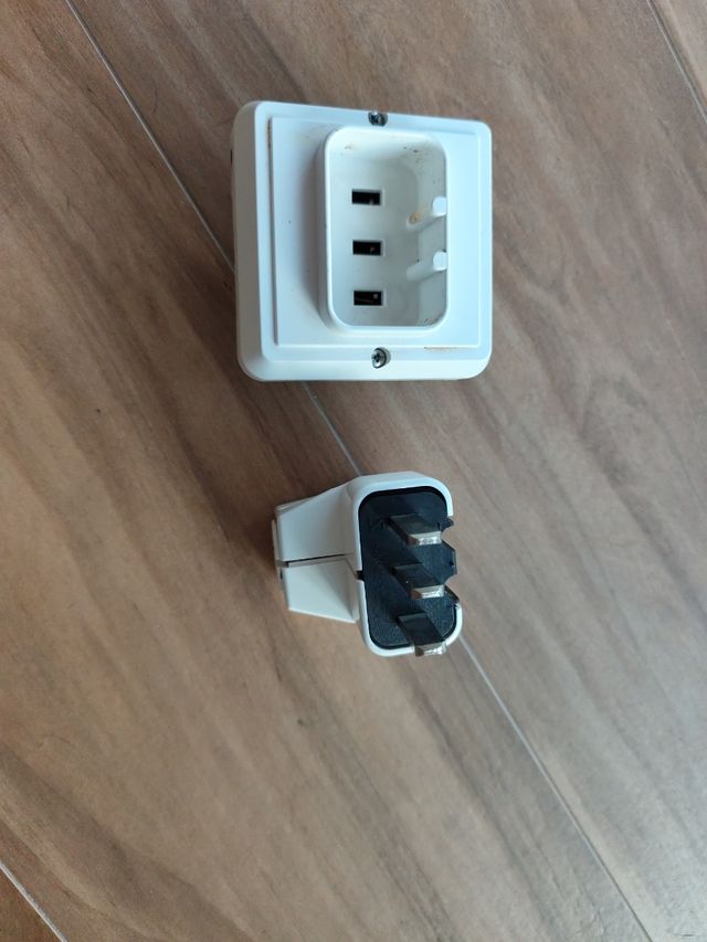 Clavija y base enchufe 25 amperios