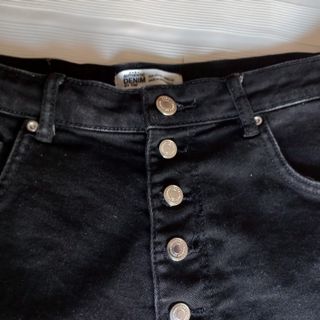 PANTALON DENIM CORTO ZARA