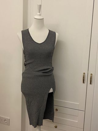 Abito midi con intrecci laterali