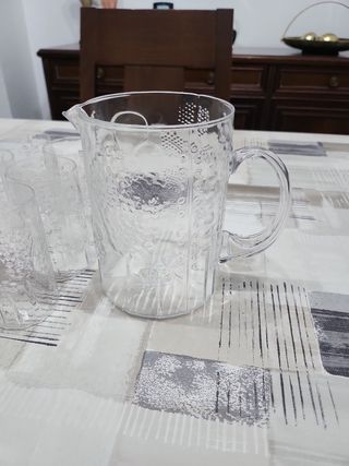 Vajilla: Vasos y jarra