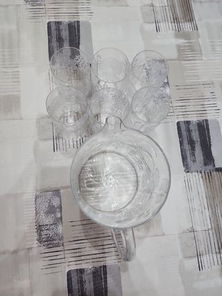 Vajilla: Vasos y jarra