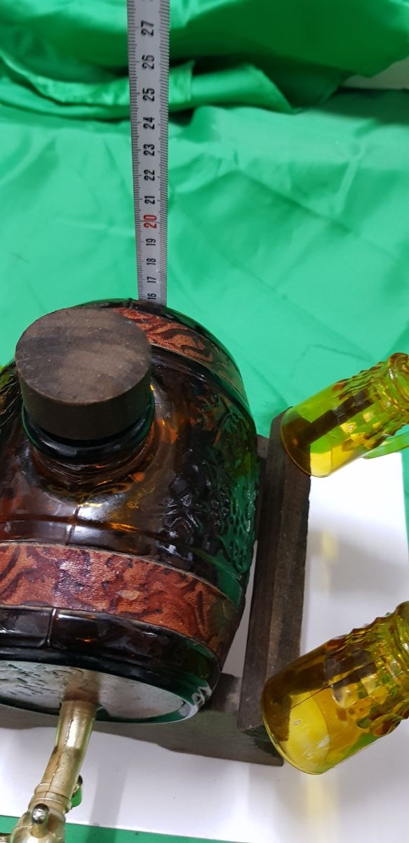 Barril vino/licorera en cristal. 