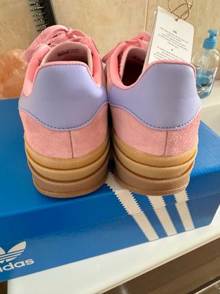 Zapatillas Gazelle bold rosas 