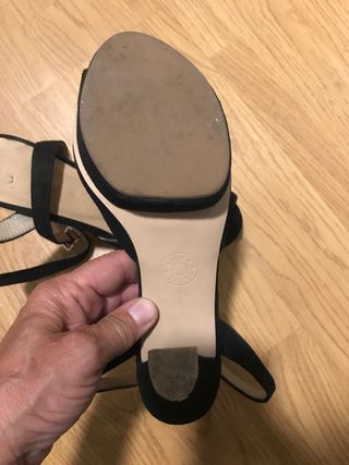 Sandalias Bimba y Lola negras tacon 