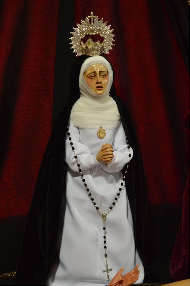 Dolorosa de vestir 65cm.