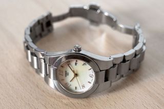 Reloj Tissot T043.210 A Glam Sport