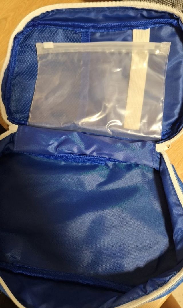 Botiquin de viaje /coche Nuevo a estrenar  AZUL