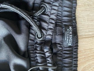Pantalon deporte MCKENZIE sin estrenar