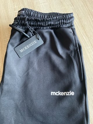 Pantalon deporte MCKENZIE sin estrenar