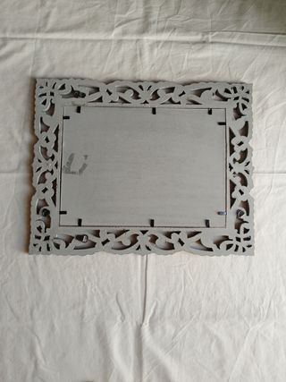 Bonito espejo de madera madera gris de Zara Home