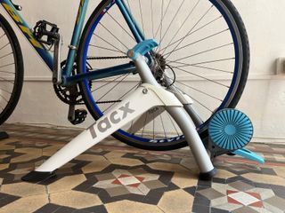 Rodillo inteligente Tacx Flow Smart (Regalo ANT+)