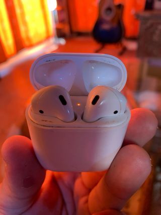 APPLE AirPods (2019) 2nd Gen.