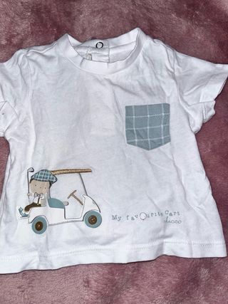 Duas blusas para bebé