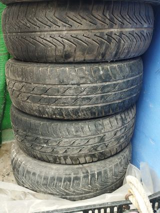 Neumáticos y 4 llanta 15 euros 