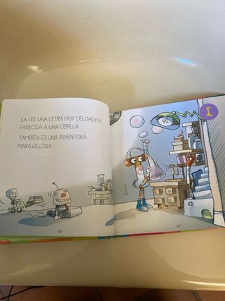 CANTA Y JUEGA CON LAS VICALES DIVERTIDAS.