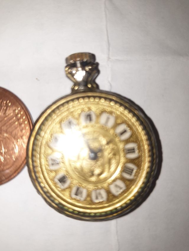 Reloj antiguo de cuerda