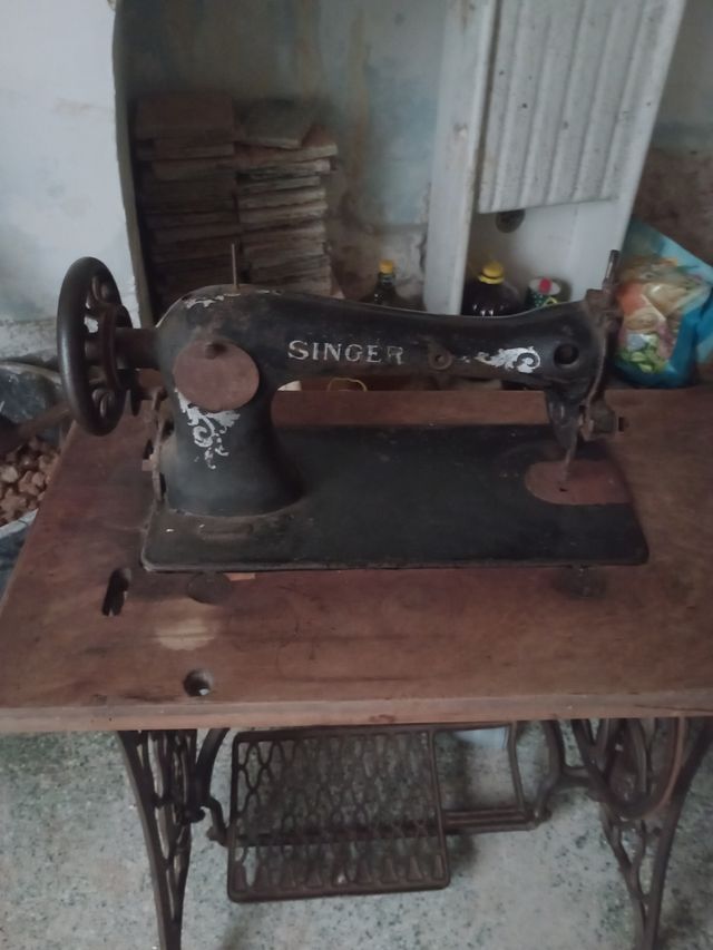 Macchina da cucire "Singer"