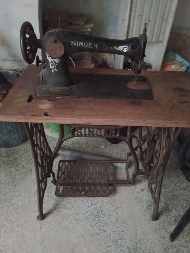 Macchina da cucire "Singer"