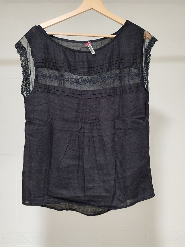 Blusa negra ,Stradivarius, nueva