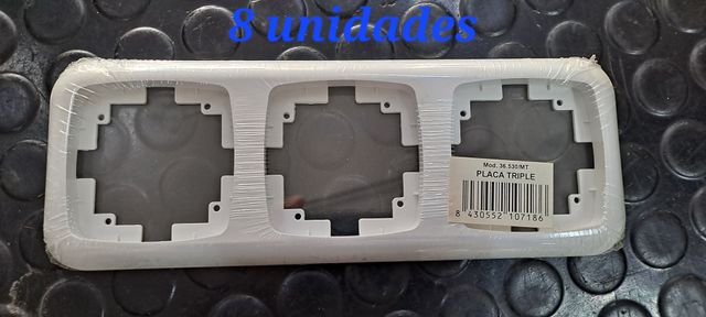 Lote de mecanismos varios.