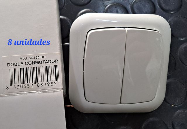 Lote de mecanismos varios.