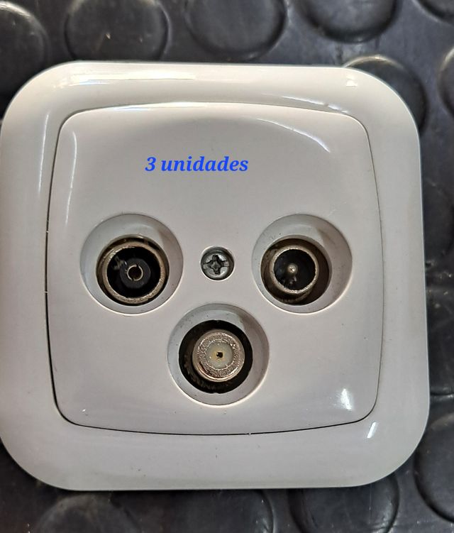 Lote de mecanismos varios.