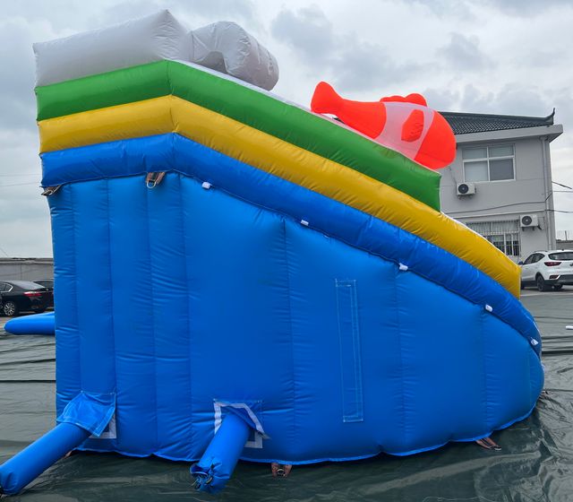 Castillo acuático Nemo Sa13 5x4x3,8 metros