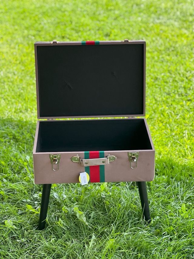 Taburete con almacenaje