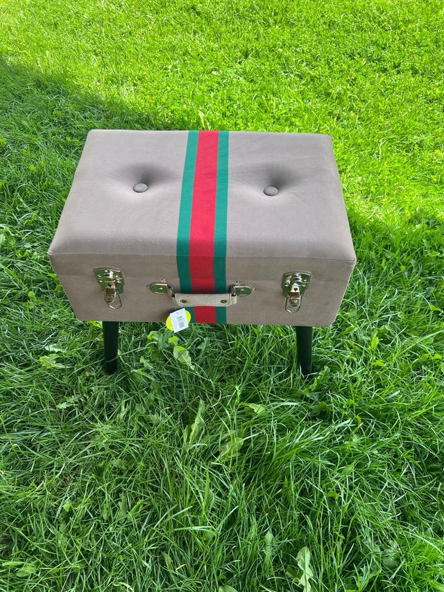 Taburete con almacenaje