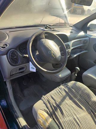 RENAULT SCENIC 1.9 D 2002