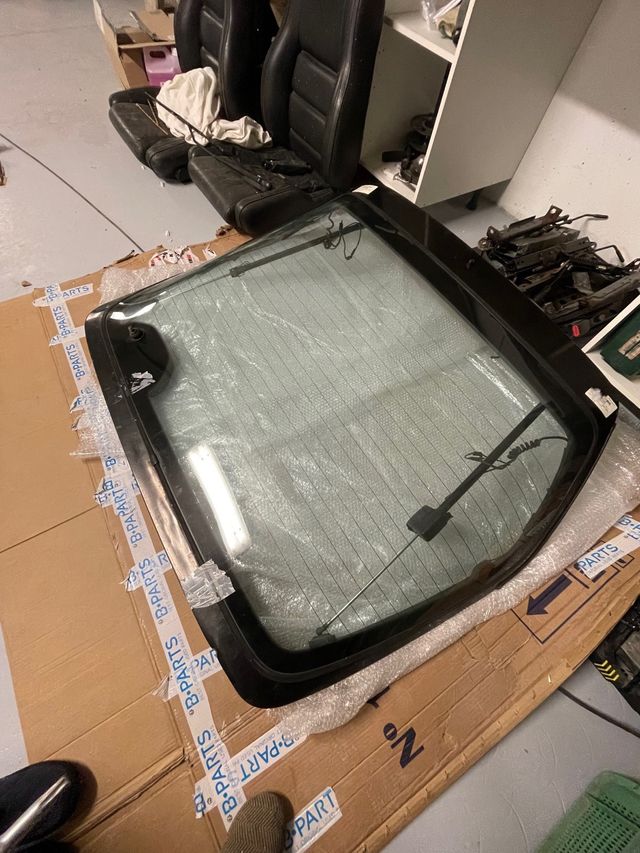 Mazda RX7 luna portón