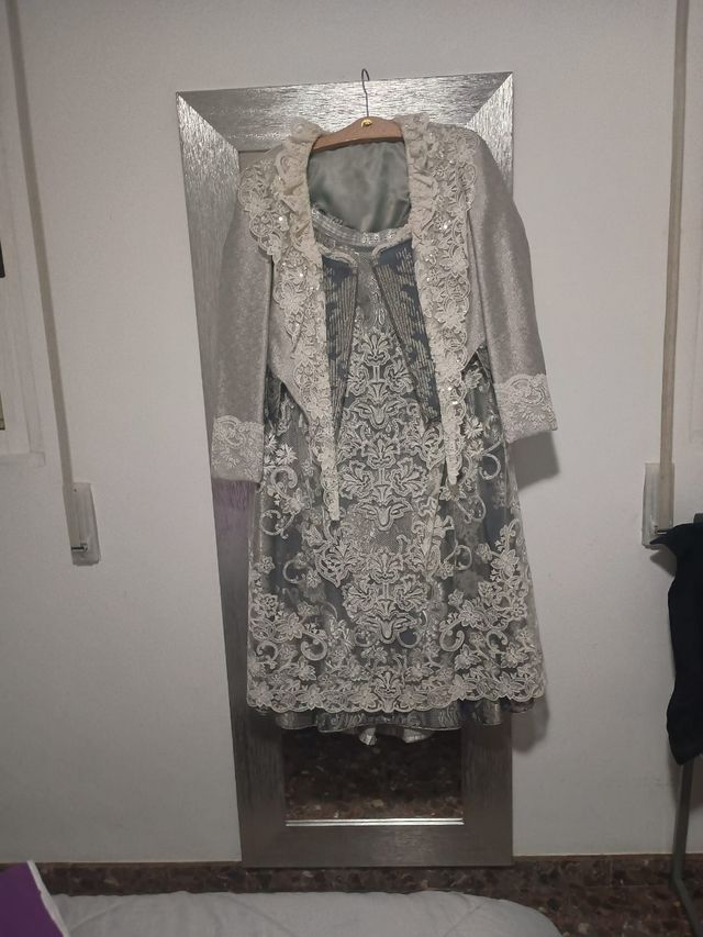 Traje fallera hecho a mano