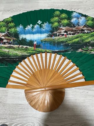 Abanico grande pintado a mano