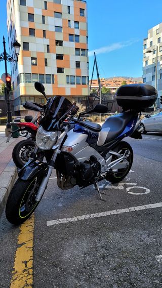 Suzuki GSR 600