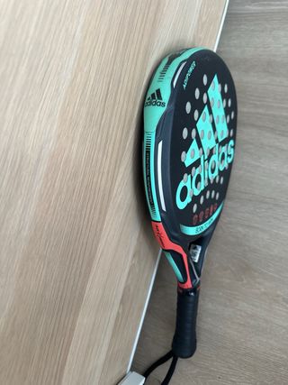 Pala de pádel Adidas