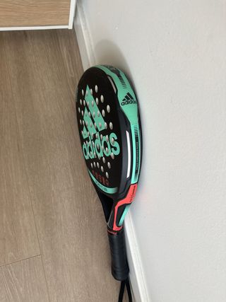 Pala de pádel Adidas