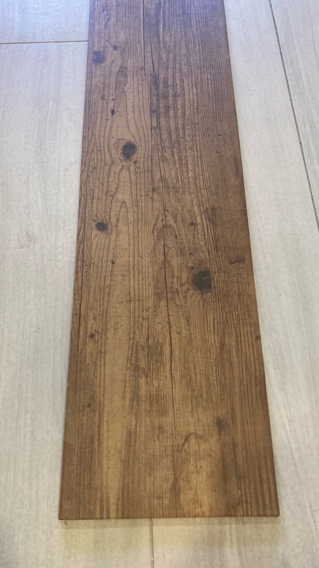 Madera Meranti Roble 24X95cm