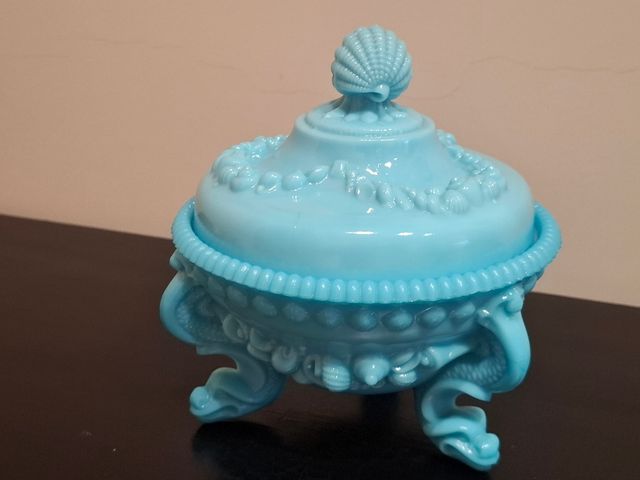 Bombonera opalina azul turquesa