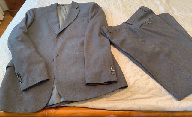 Traje caballero gris