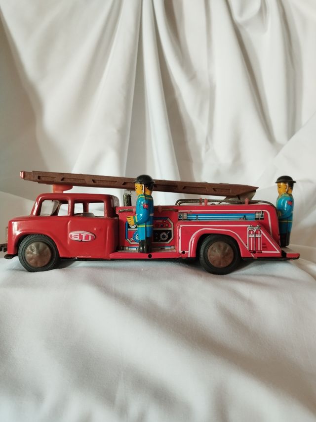 Camión de Bomberos de metal.