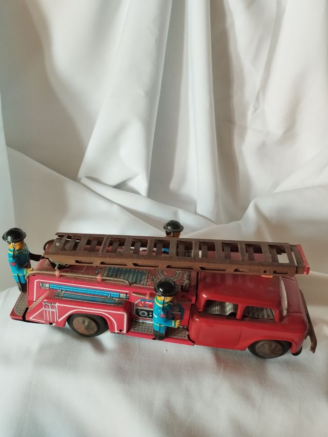 Camión de Bomberos de metal.