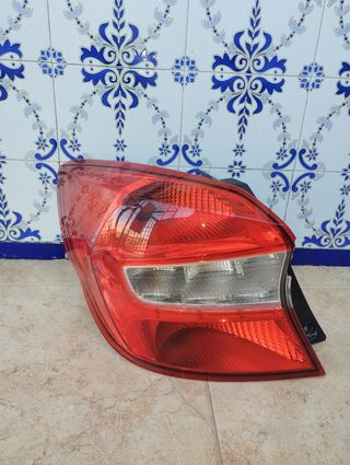 Piloto trasero izquierdo Ford Ka+