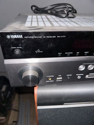 Equipo de sonido Home cinema Yamaha + Altavoz JBL