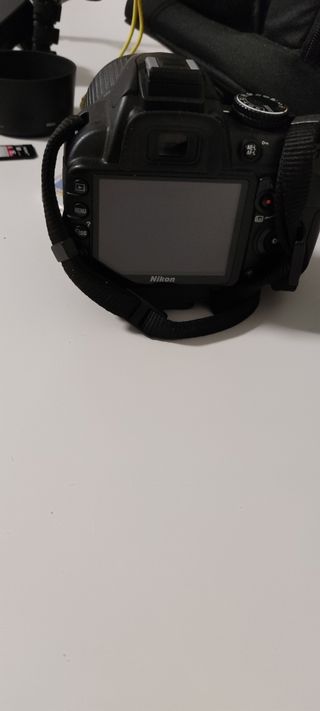Nikon 3100